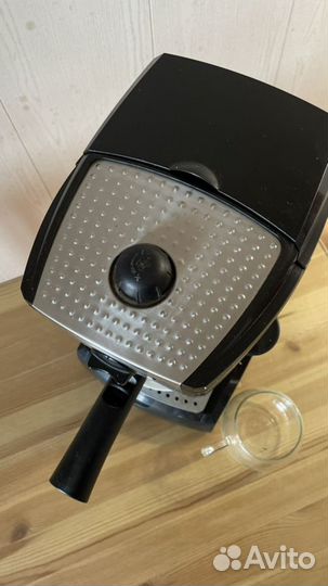 Кофеварка рожковая delonghi