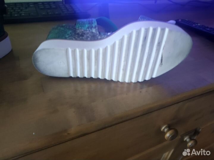 Босоножки женские