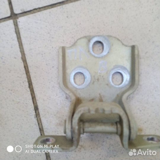 Петля двери передняя левая Daewoo Matiz M150 F8CV