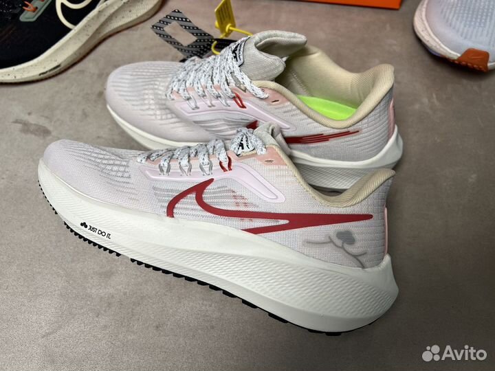 Кроссовки nike air zoom женские летние