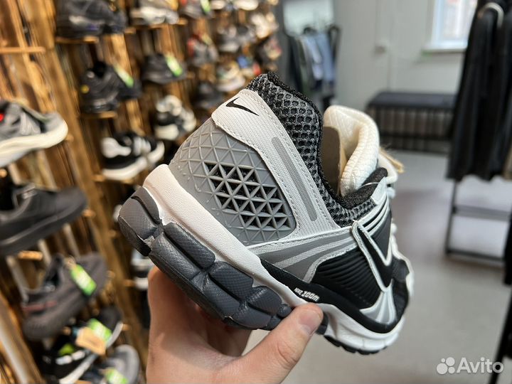 Кроссовки летние Nike Air Zoom Vomero 5