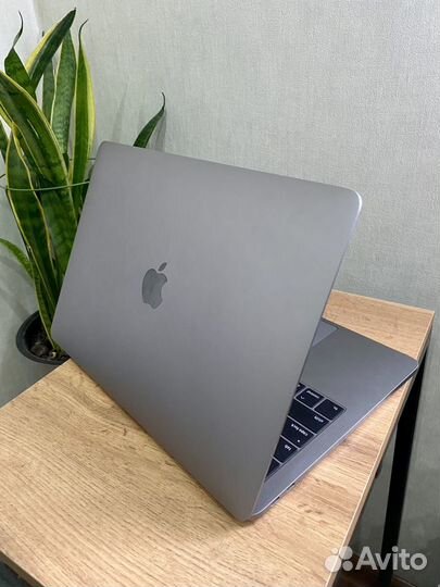 Отличный MacBook Pro 13 2017