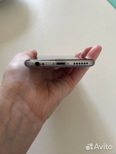 iPhone 6S, 64 ГБ