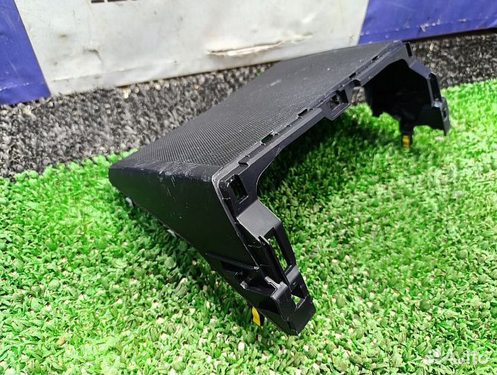 Декоративная решетка динамика Toyota Land Cruiser Prado