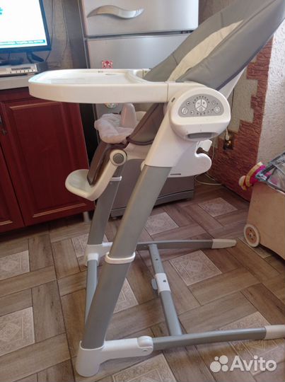 Стульчик для кормления с качалкой и музыкой