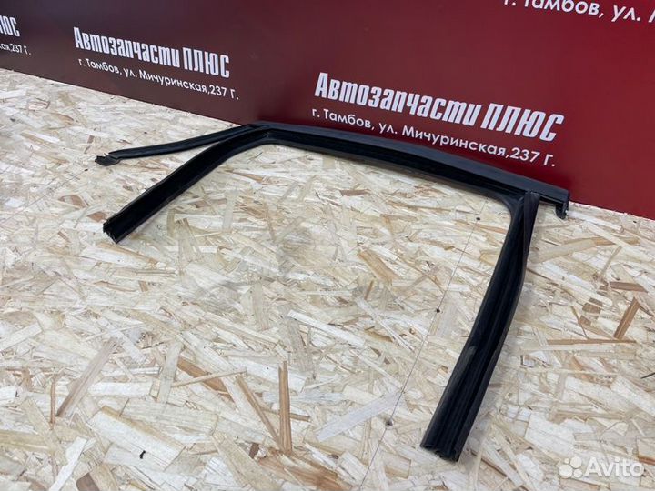 Уплотнитель рамки двери задний правый LADA X-Ray