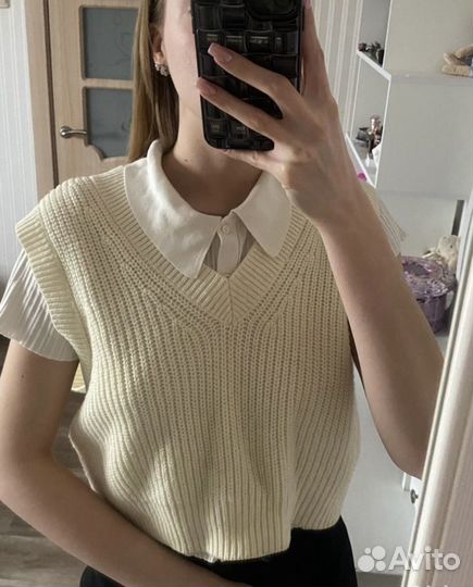 Жилетка вязаная светлая