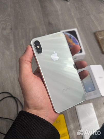 iPhone Xs, 64 ГБ
