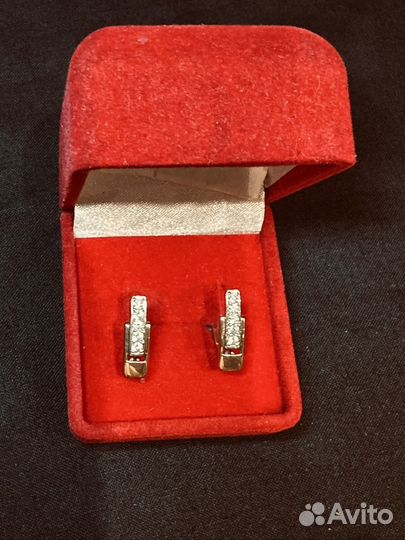 Золотые серьги с фианитами
