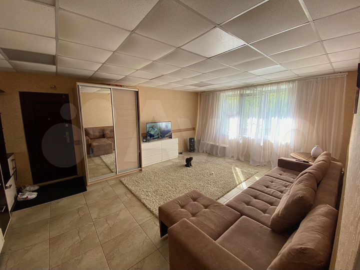 2-к. квартира, 53 м², 1/5 эт.