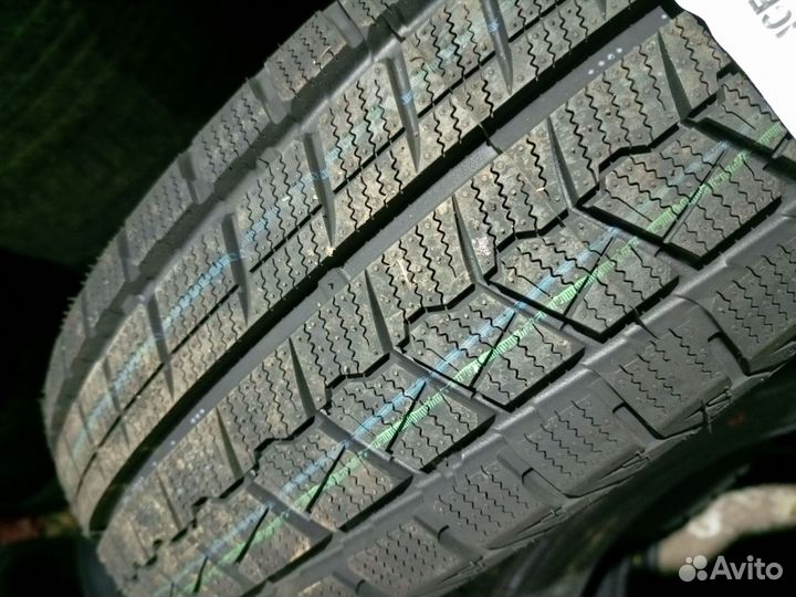 Zmax Icepioneer 868 195/65 R15 88H