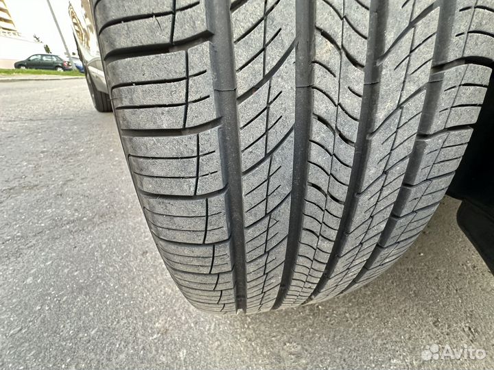 Hankook Dynapro HL2 RA35 235/55 R19