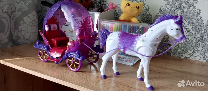 Лошадка с каретой