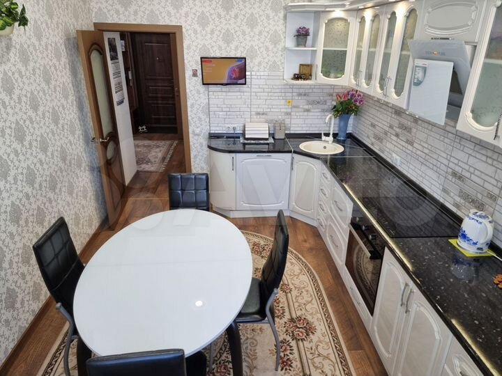 2-к. квартира, 70 м², 7/9 эт.