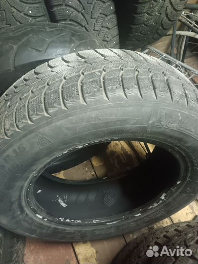 Michelin 4x4 Alpin 215/65 R16