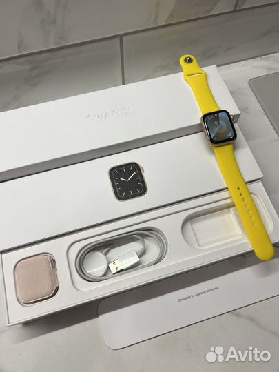 Apple watch series 5 40mm