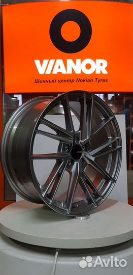 18x8,0 5x100 ET45 D72,6 GR TD5 enkei