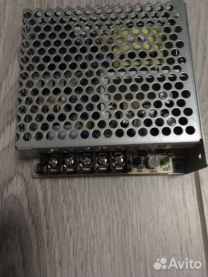 Источник питания 12В