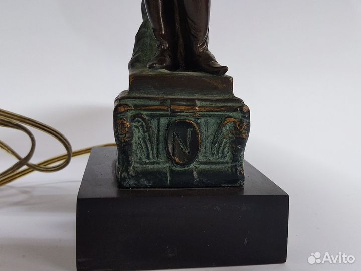 Светильник настольный скульптура Наполеона