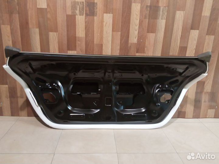 Крышка багажника (дверь багажника) Toyota Camry V7