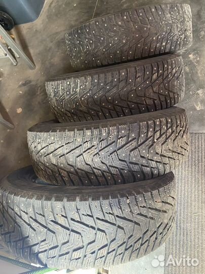 Hankook Winter I'Pike RS2 W429 215/65 R16 98T