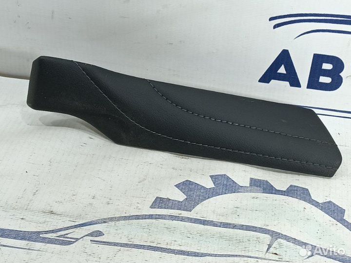 Накладка торпедо передняя левая Haval F7 1.5