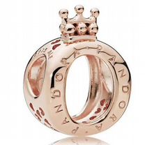 Pandora Rose шарм буква "О" с короной