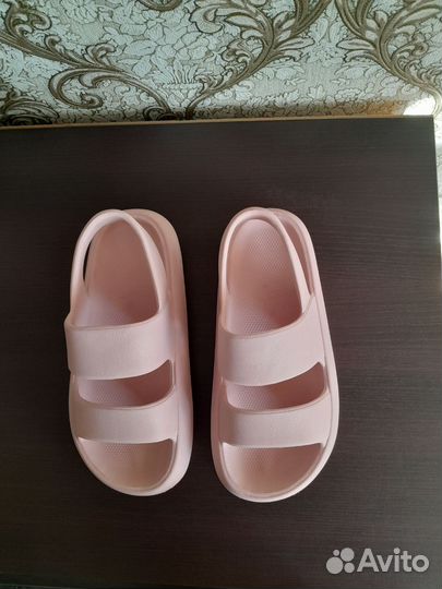 Обувь на море для девочк