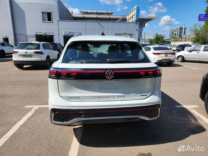 Volkswagen Tiguan L 2.0 AMT, 2024