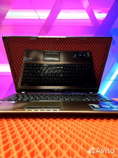 Ноутбук i5 с гарантией. На SSD, работает быстро