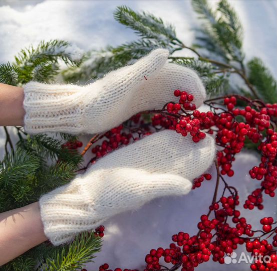 Варежки женские