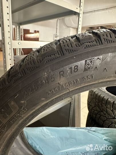 Michelin X-Ice North 4 245/40 R18 и 255/40 R18 99T