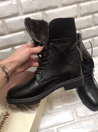 Новые зимние ботинки 39 размер нат.кожа/нат.мех