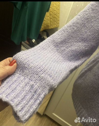 Свитер женский