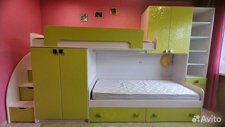 Кровать двухъярусная