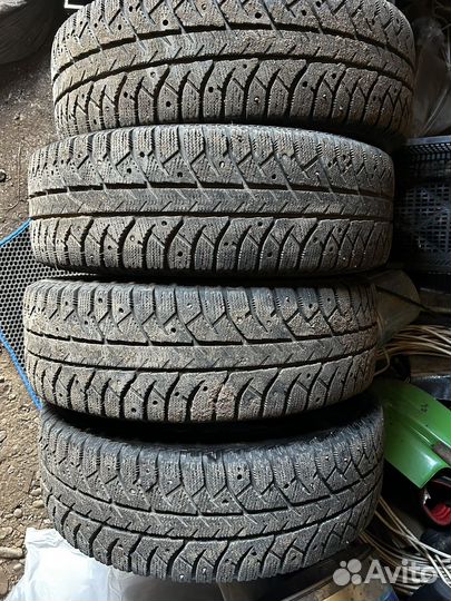 Bridgestone Ice Cruiser 7000 185/65 R15 88T