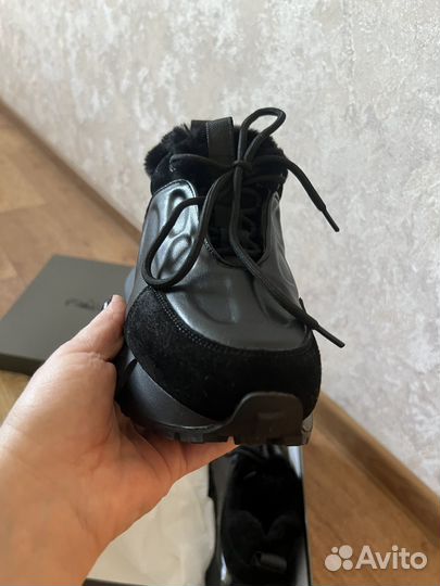 Кроссовки зимние