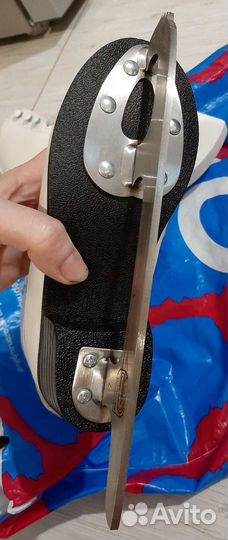 Коньки фигурные 30 размер