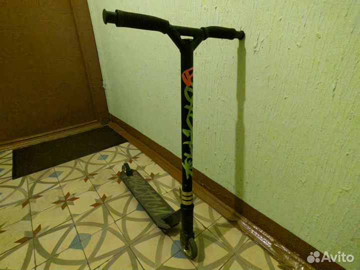 Трюковой самокат