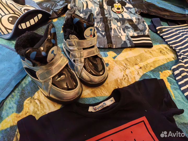 На малыша с 6 мес пакетом 18штук и обувь