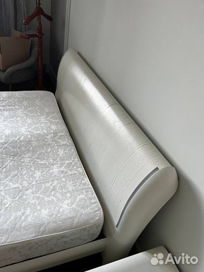 Кровать двухспальная