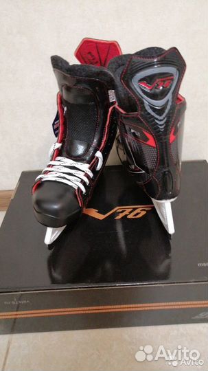 Коньки хоккейные V76