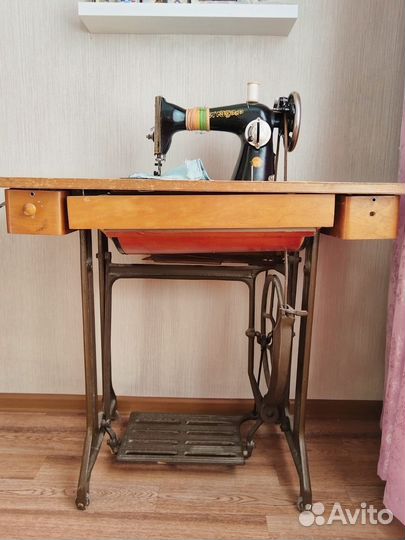 Швейная машина подольск ножная