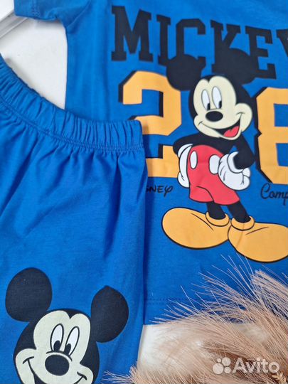 Костюм для мальчика новый от 3 до7 лет