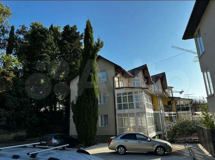 Дом 596 м² на участке 4 сот.