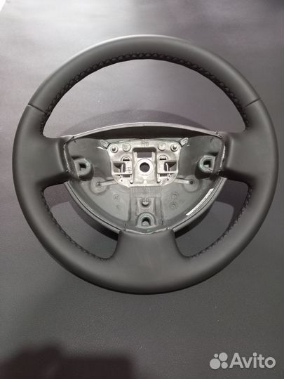 Перетяжка рулей и элементов салона автомобиля