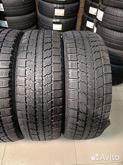 Toyo Observe GSi-5 225/65 R17 102S