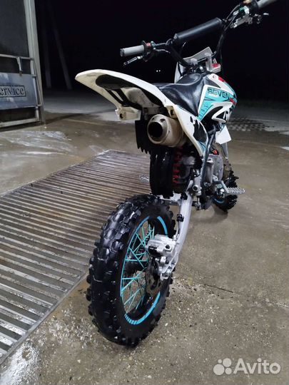 Regul Moto sewen medalist 150E