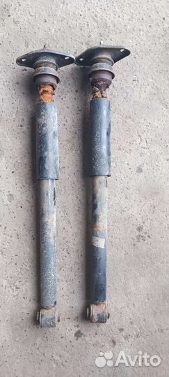 Стойки амортизаторы задние kia rio 2