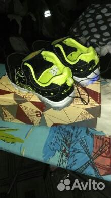 Кроссовки с подсветкой подошвы 26-27р